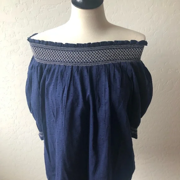 Old Navy Scoop Neck Smocked Blouse Size XL Elastic Neck Off Shoulder Top Navy - Picture 3 of 10